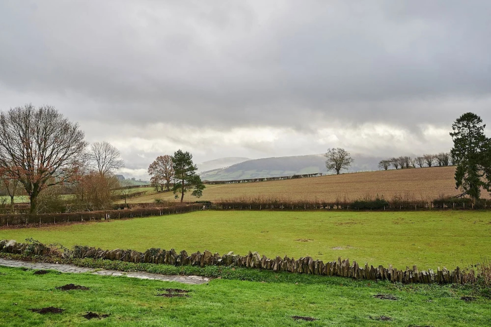 Host Stay Penrheol Farmhouse