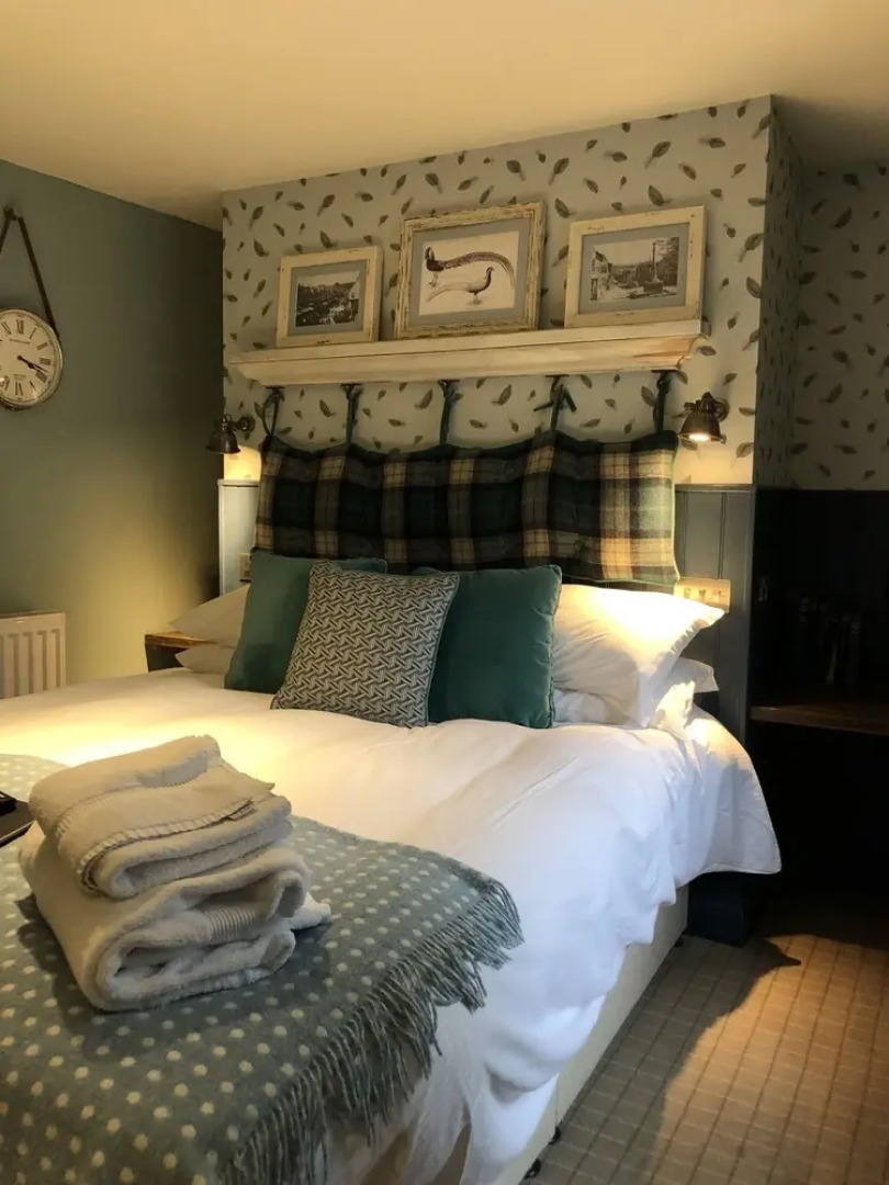 The Golden Pheasant Hotel