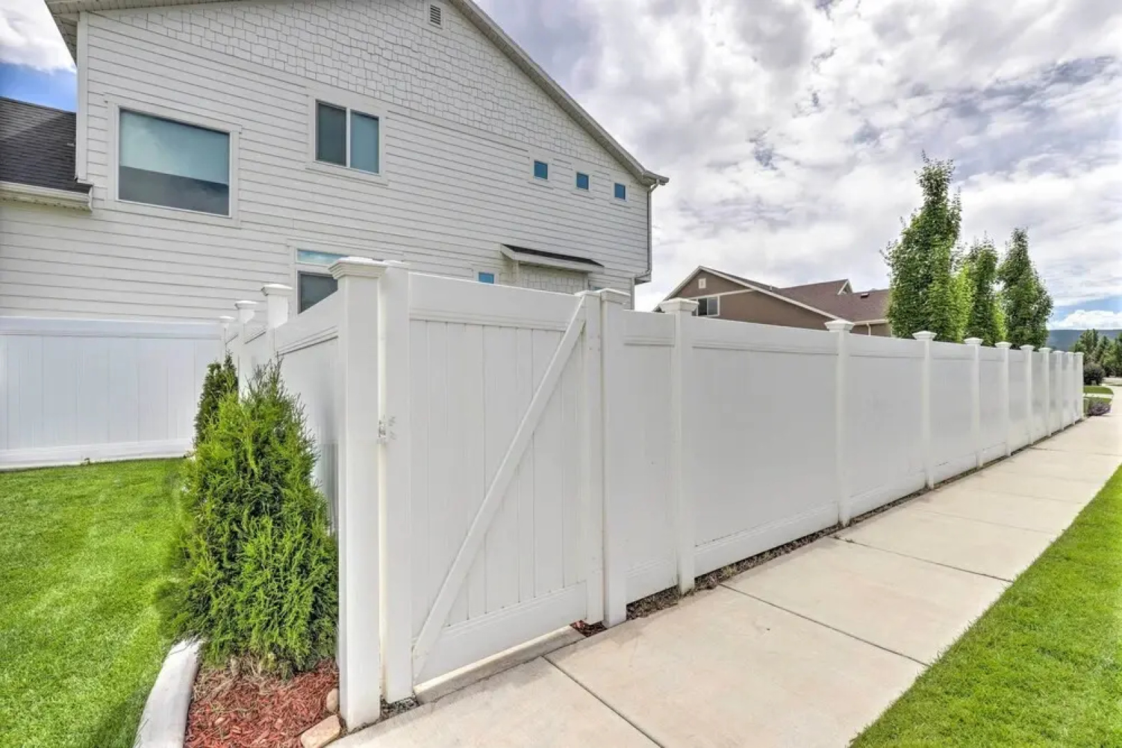 Short Drive to State Parks: Herber City Apt