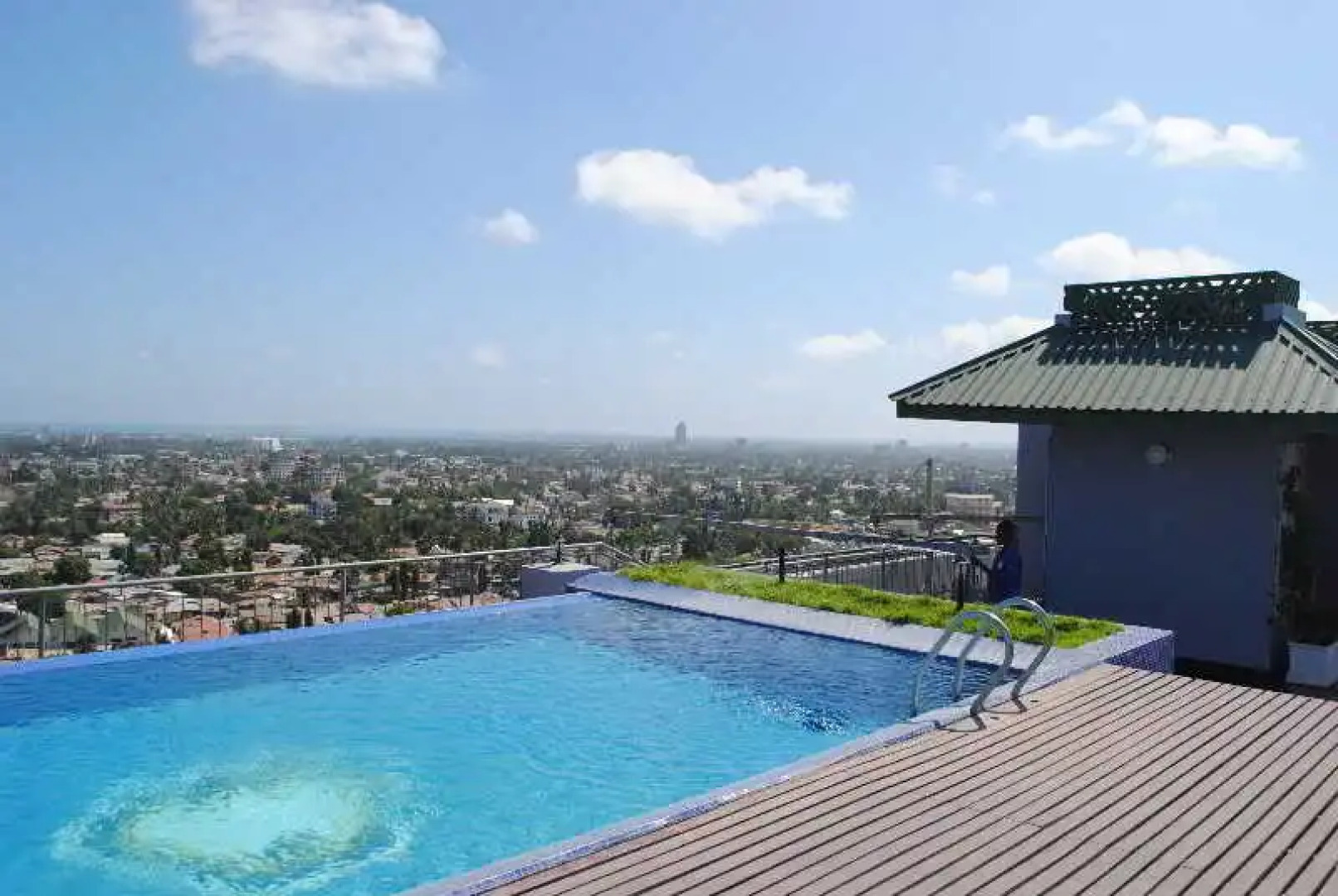 Blue Pearl Hotel & Apartments