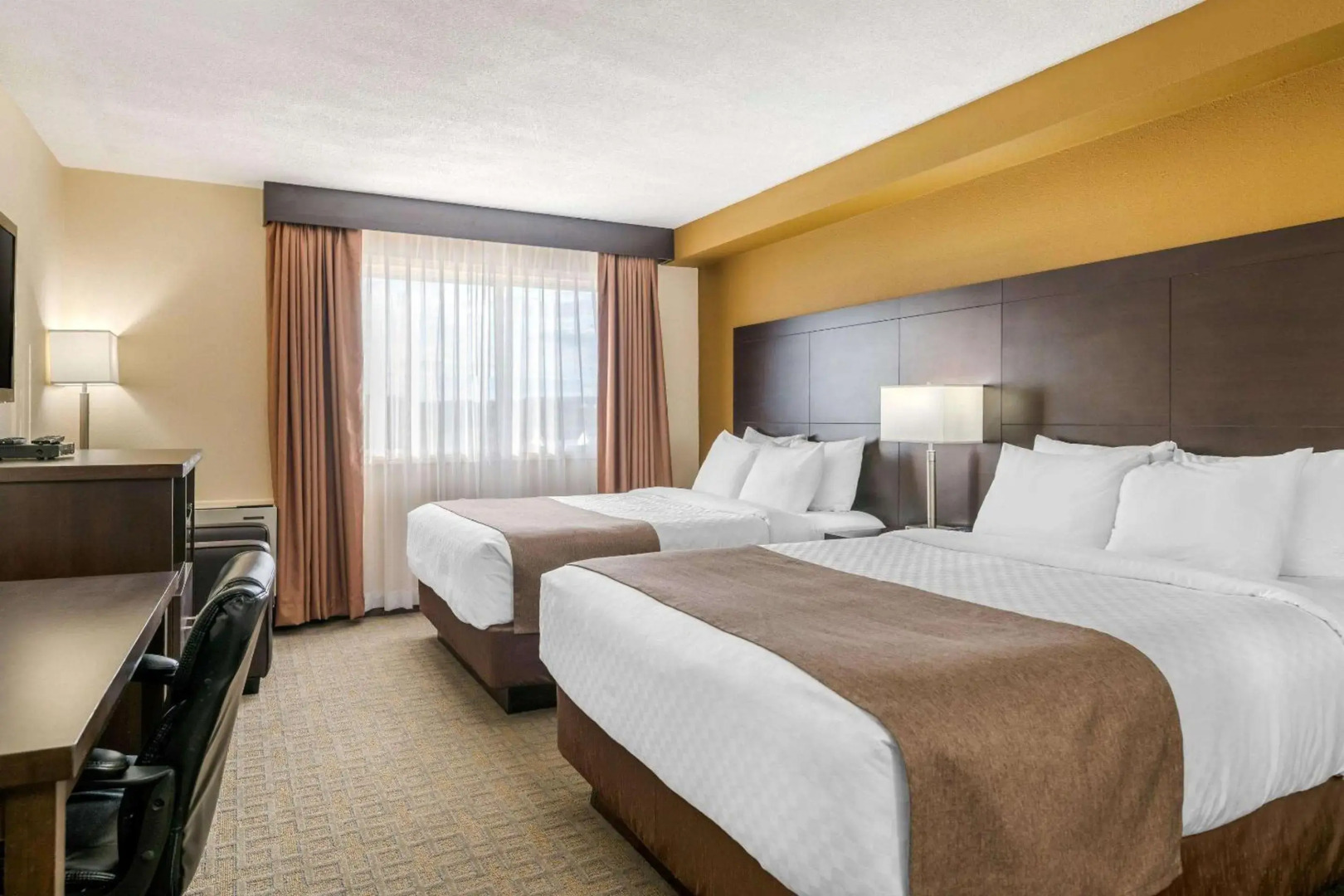 Quality Inn & Suites Bathurst