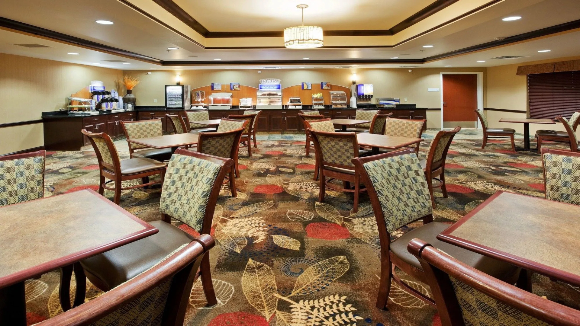 Holiday Inn Express Hotel & Suites Great Falls by IHG