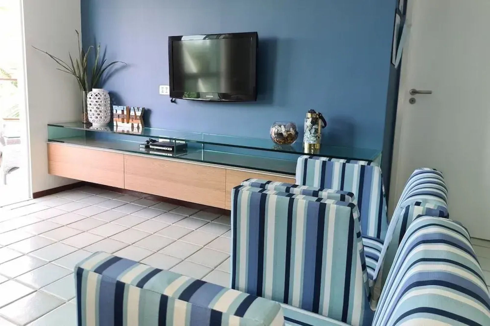 Na Praia Flats Ancorar 6201