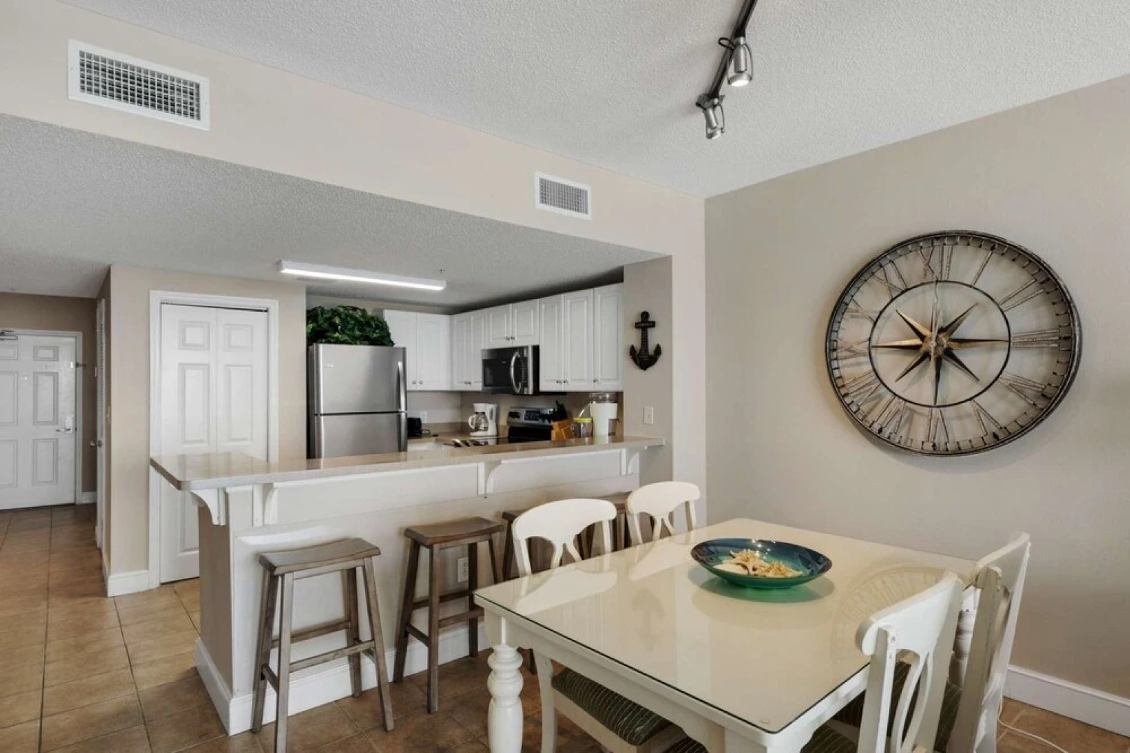 604 Majestic Beach Tower I