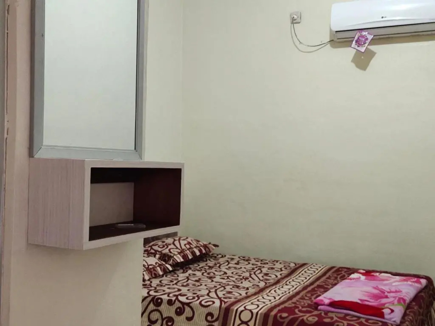 penginapan karanglaut santolo