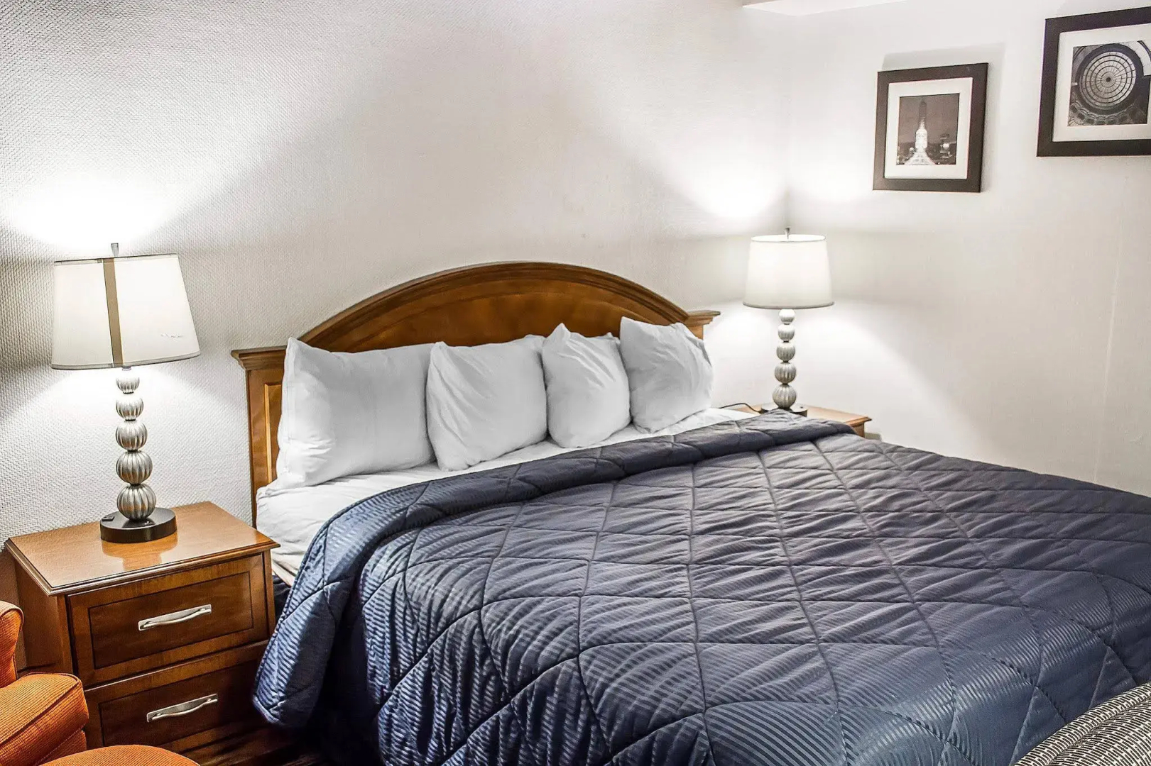 Rodeway Inn & Suites Roseburg