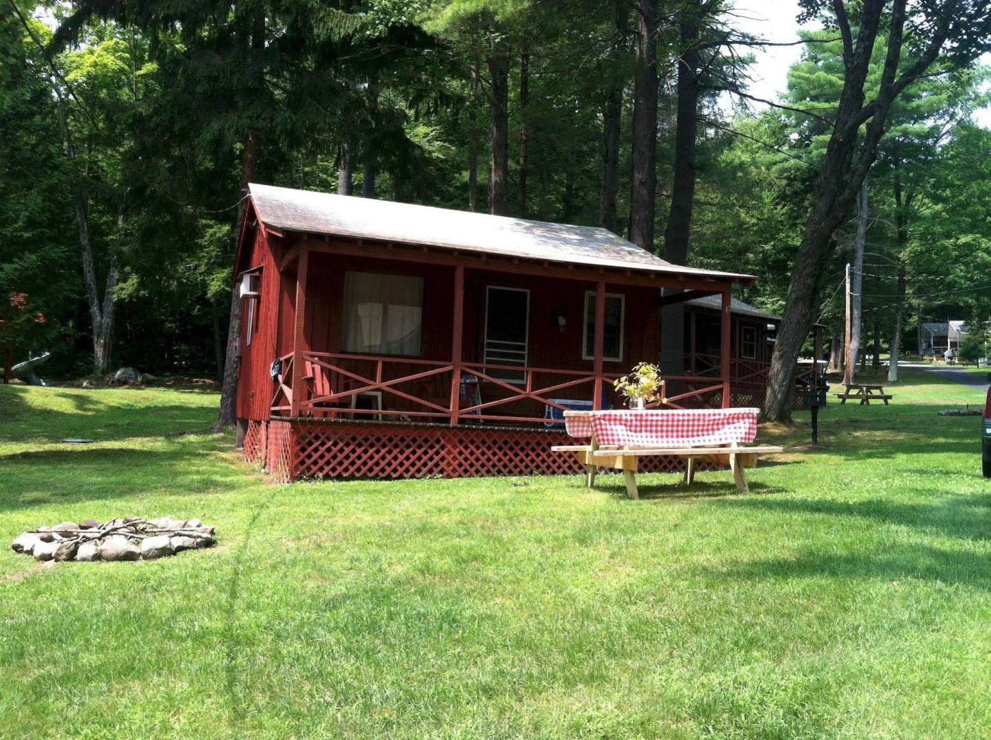 Forest Hill Lodge & Cabins
