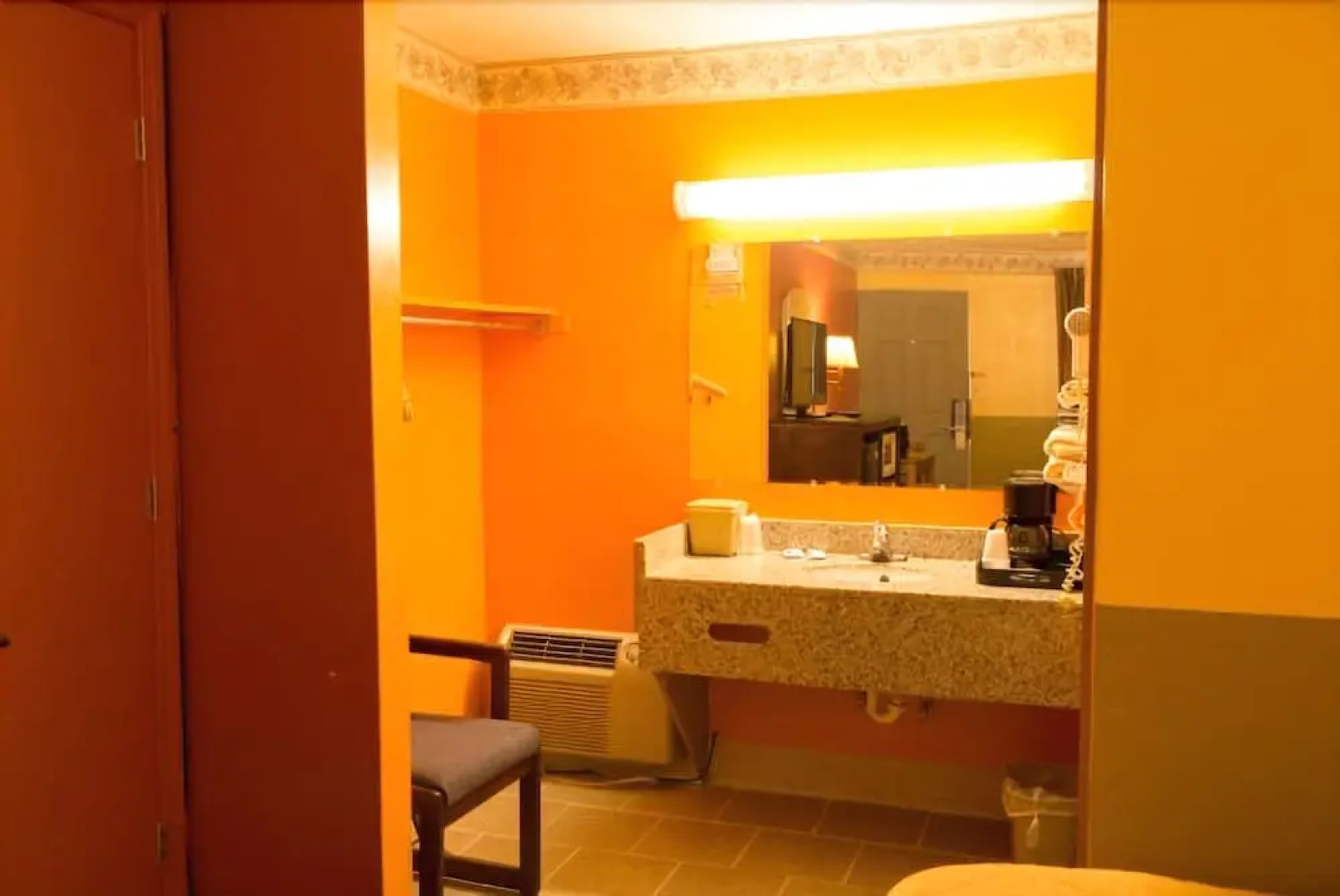 Budget Inn Express