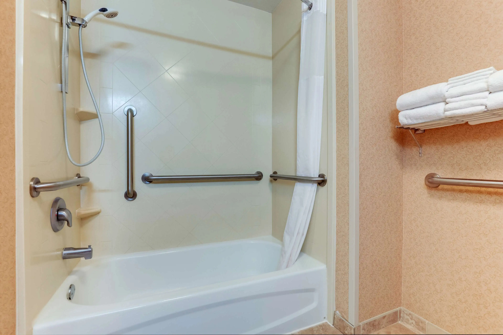 Hampton Inn & Suites St. Louis-Edwardsville
