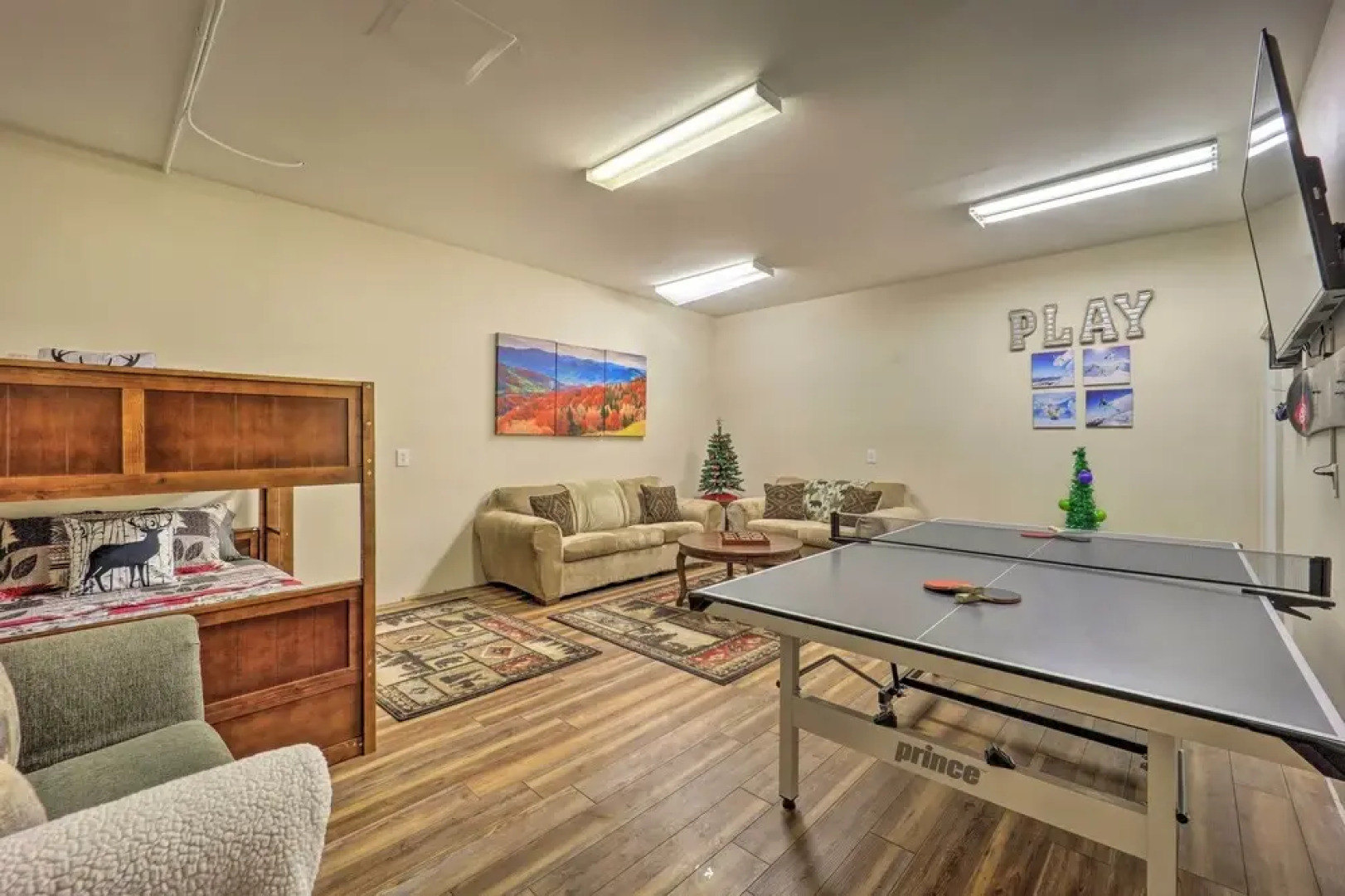 Lavish Beech Mountain Ski Cabin w/ Hot Tub!