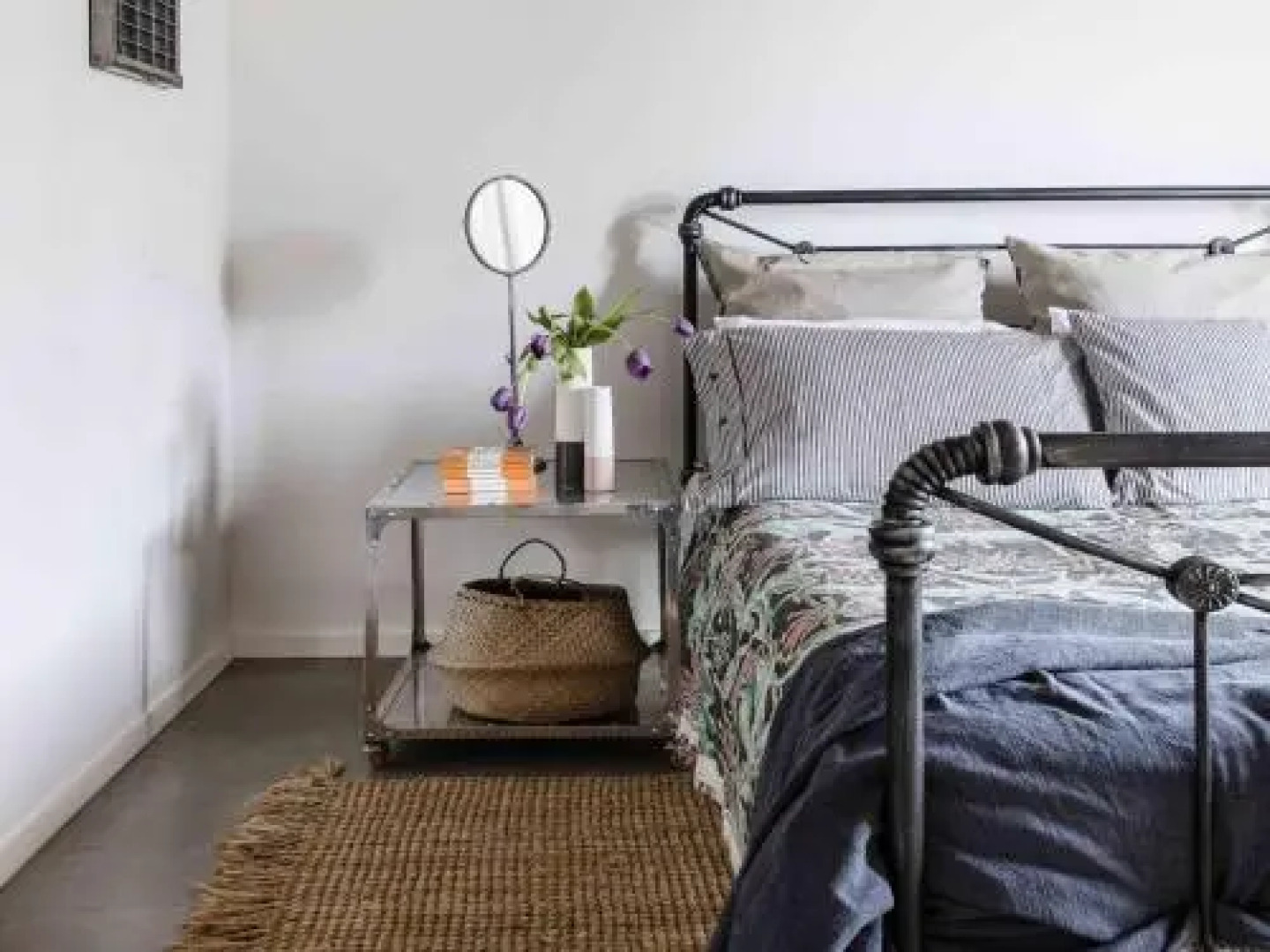 THE SHED Gerroa 4pm checkout on Sundays and Public Holidays