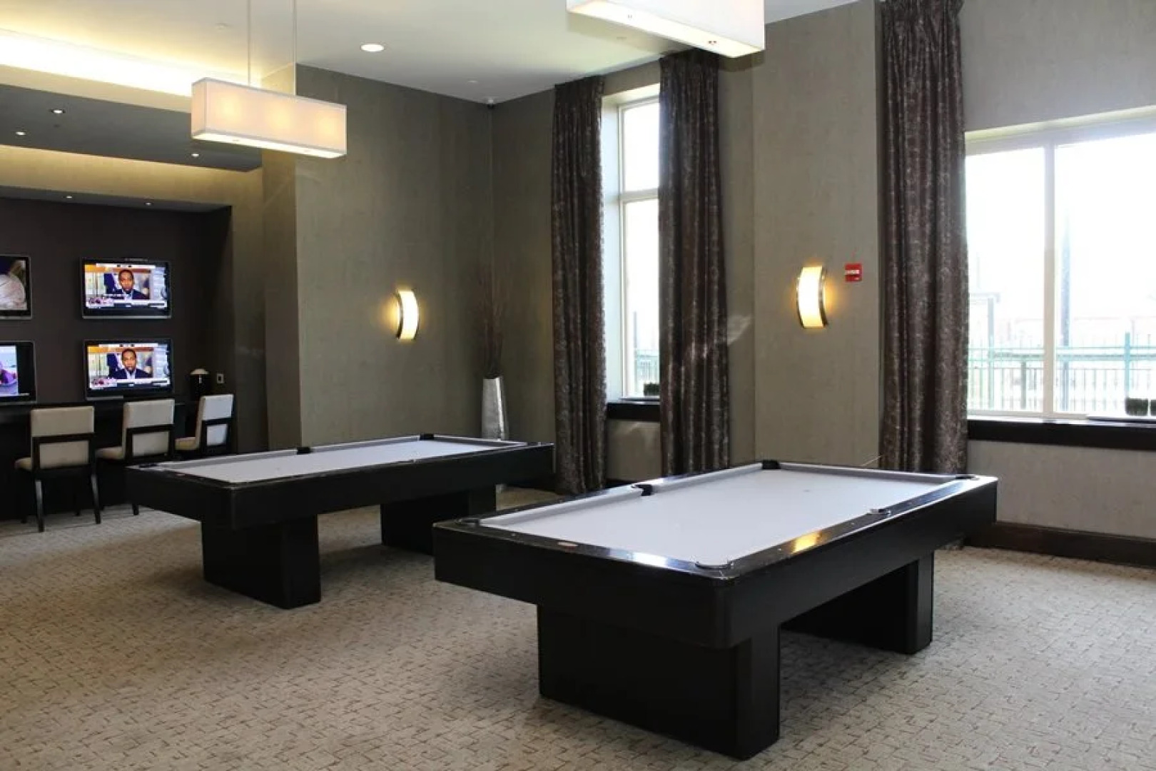 Bluebird Suites Near Newport Centre