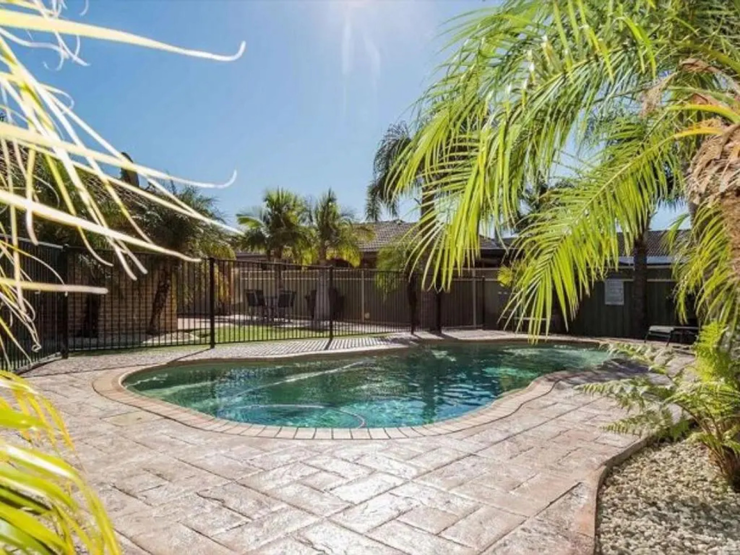 Pool Paradise in the Heart of Vincentia