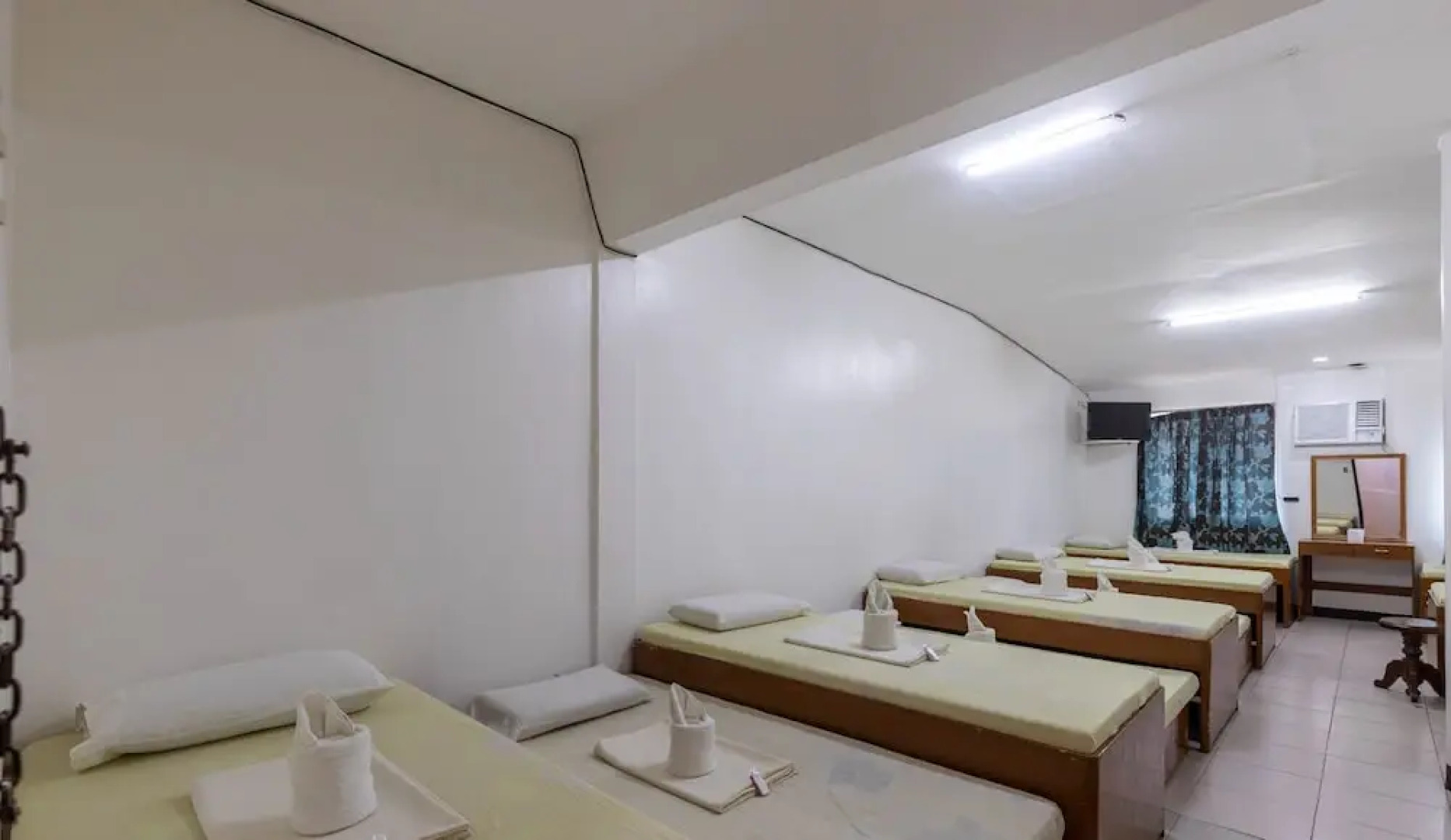 ZEN Rooms JJ's Seafood Tagbilaran