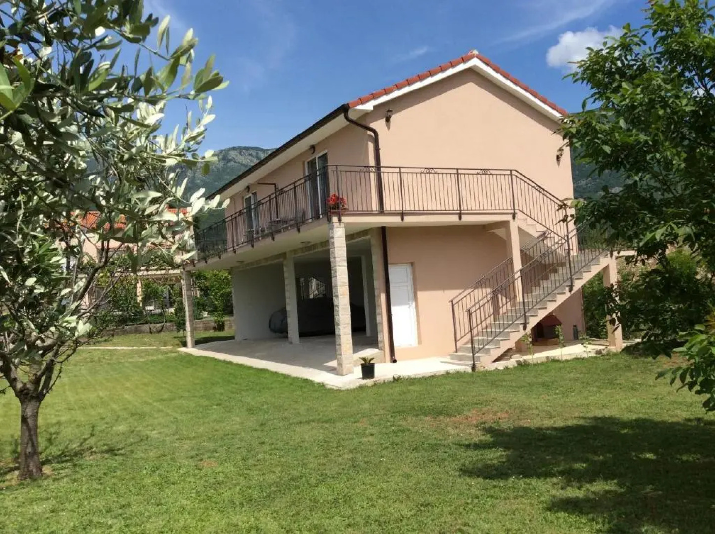 Apartments Raskovic I