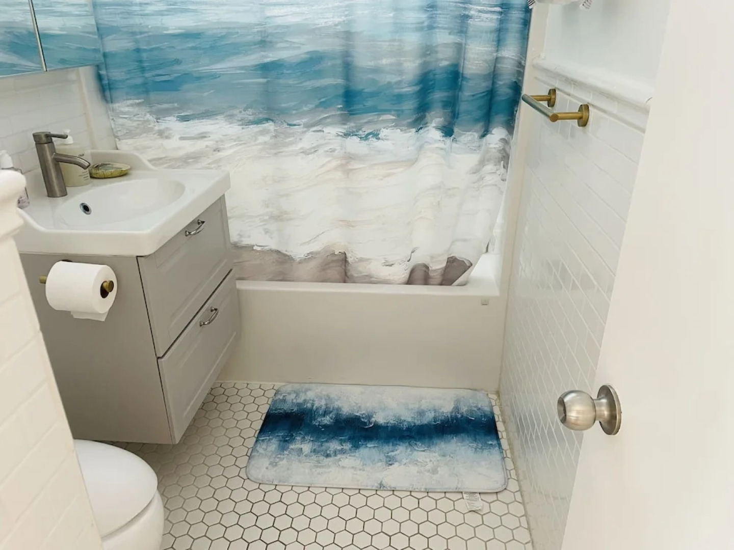 Manhattan Beach Vacation House - For solo, pair, family and business travelers