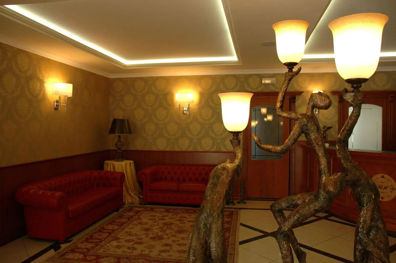 Regent Beach Hotel & Apartments