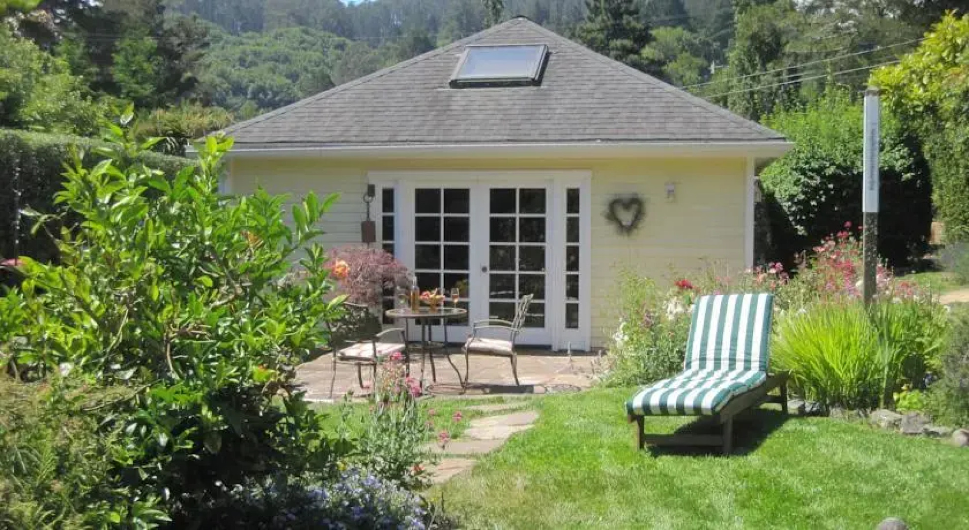 Tam Valley Bed & Breakfast