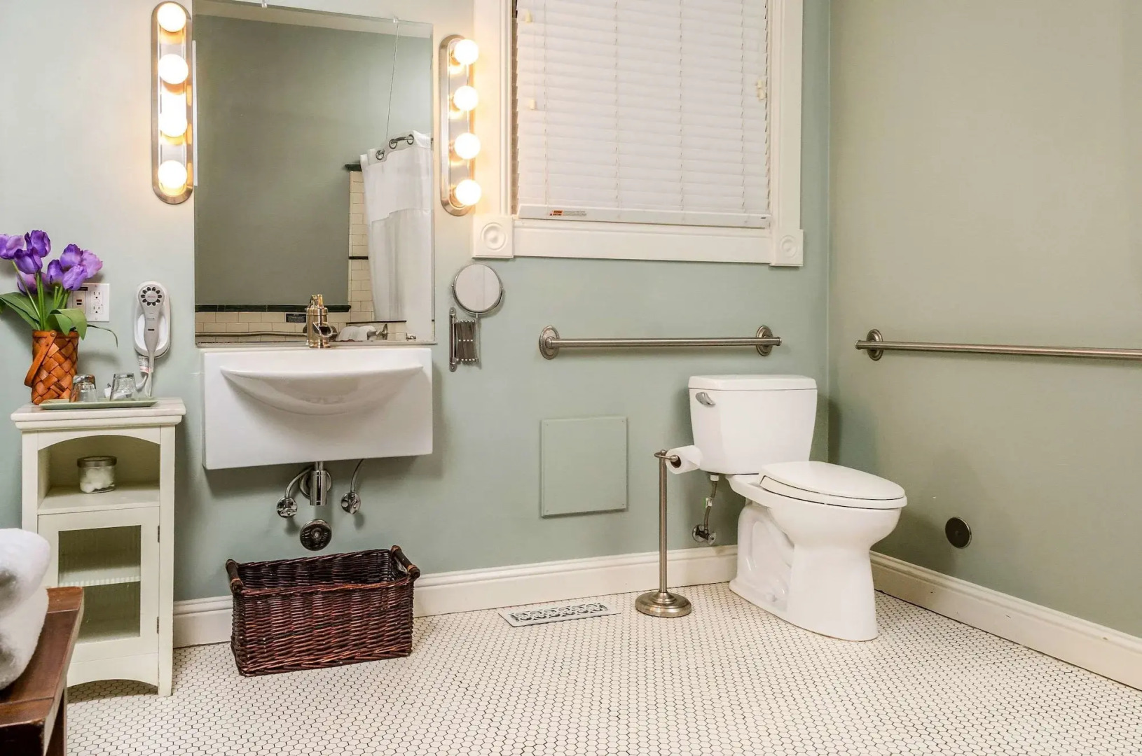 Holiday Inn Express & Suites Eagan - Minneapolis Area by IHG