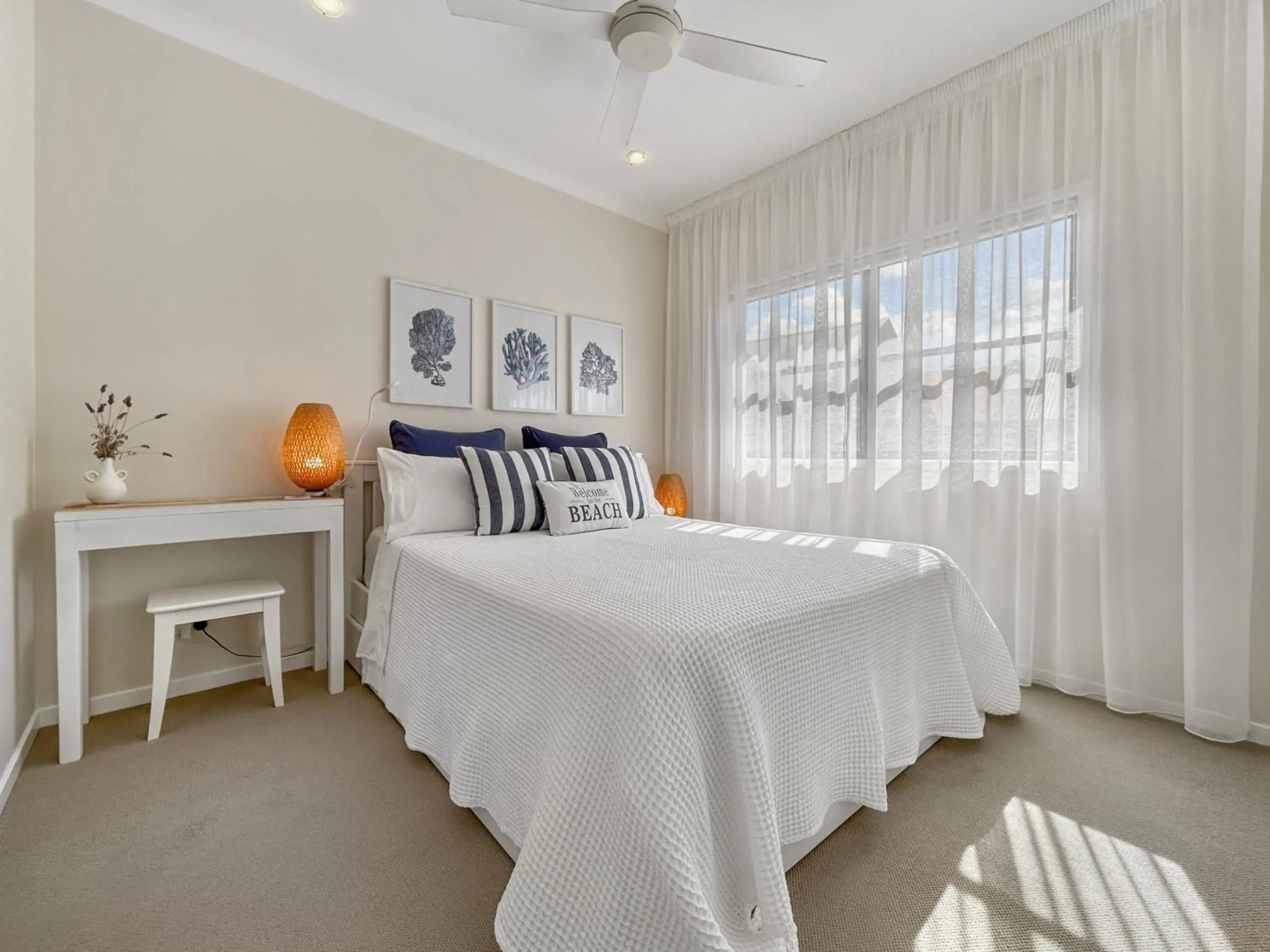 Beachside Serenity Apartment