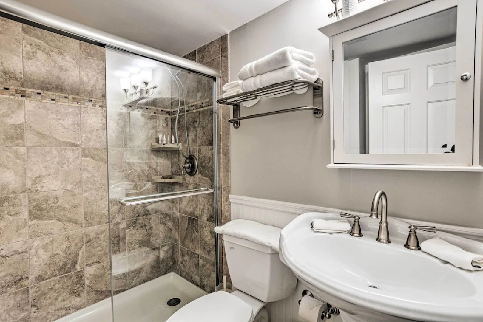 Jupiter Condo w/ Pool Access, Walk to Beach!