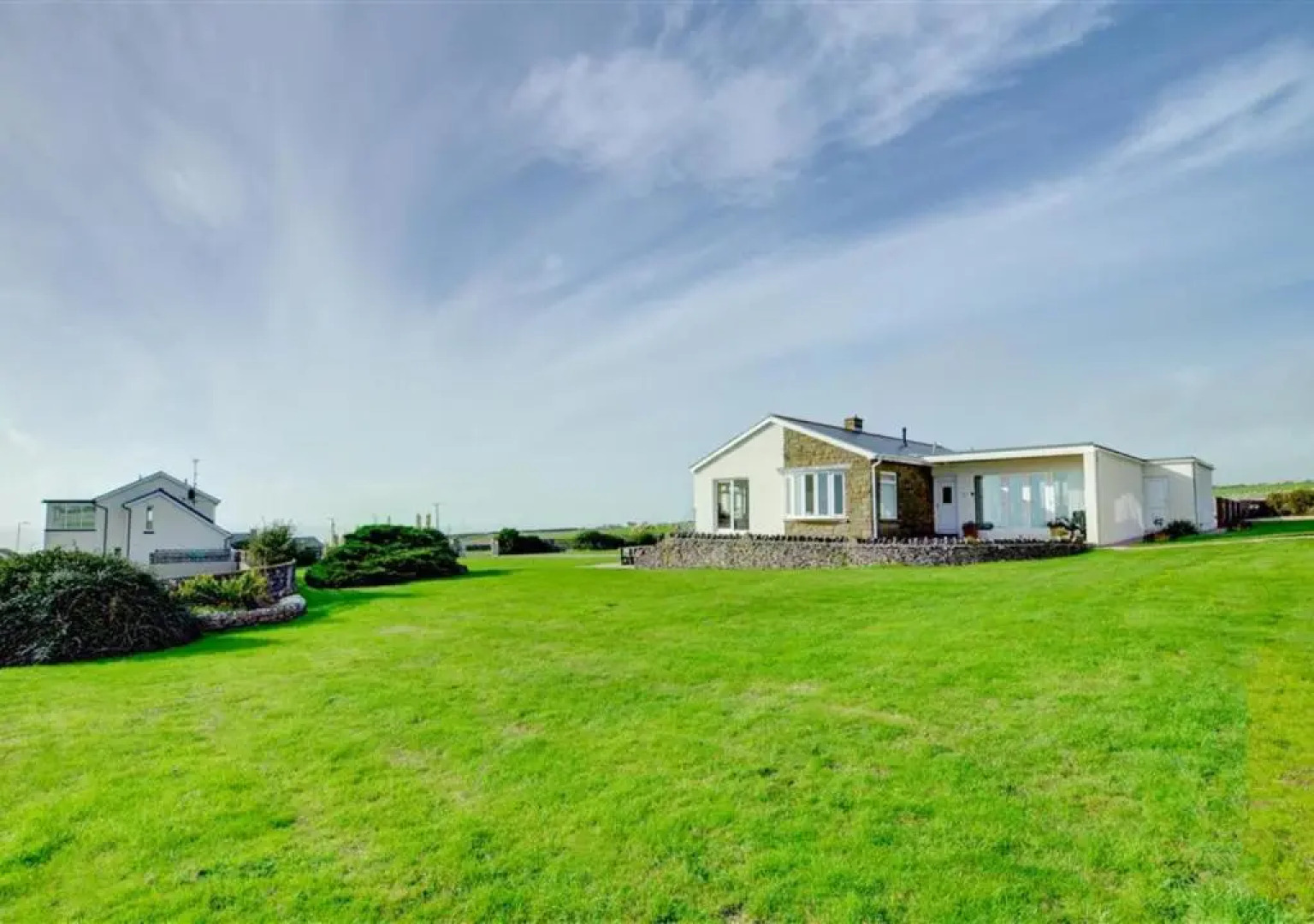 1 Little West Bungalows