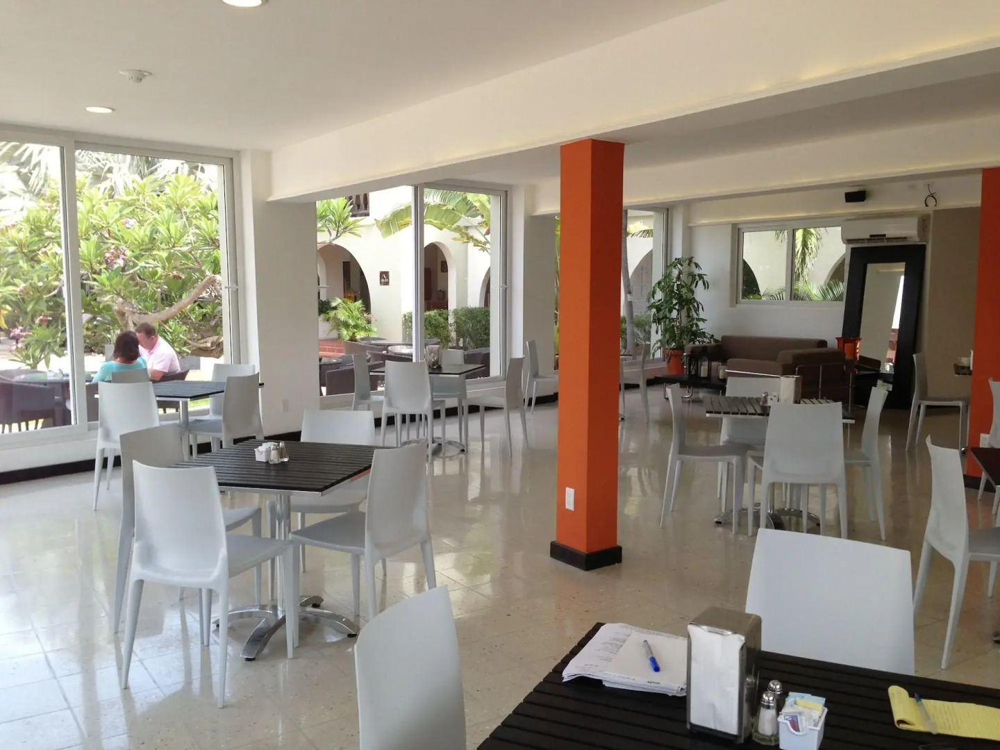 voco Surfside Aruba by IHG