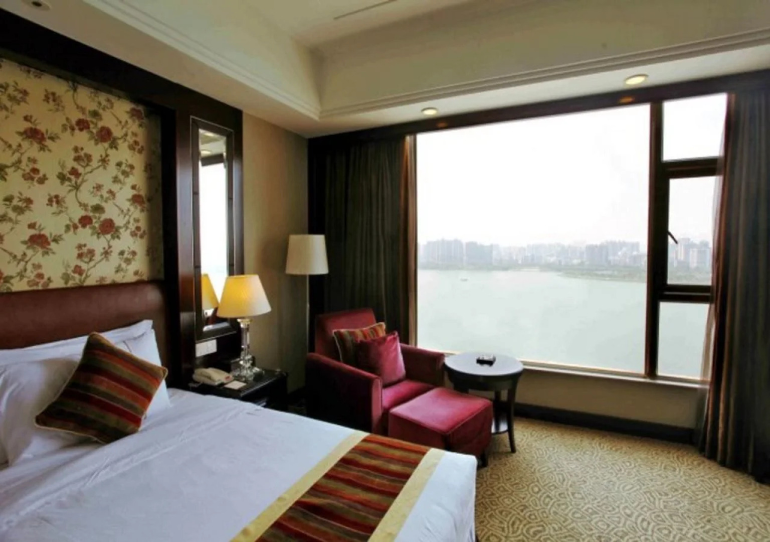 Qingyuan International Hotel