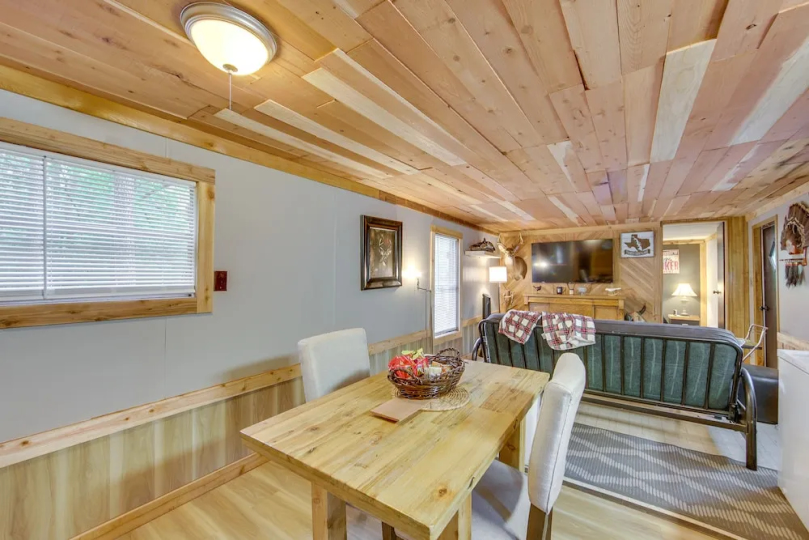 Hemphill Home w/ Community Perks < 1 Mi to Water!
