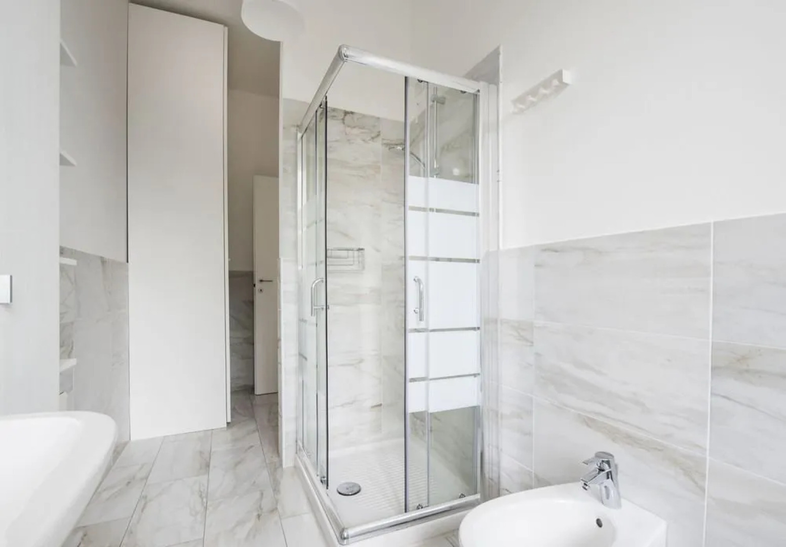 AT Home Heart of Milan - City Apartment