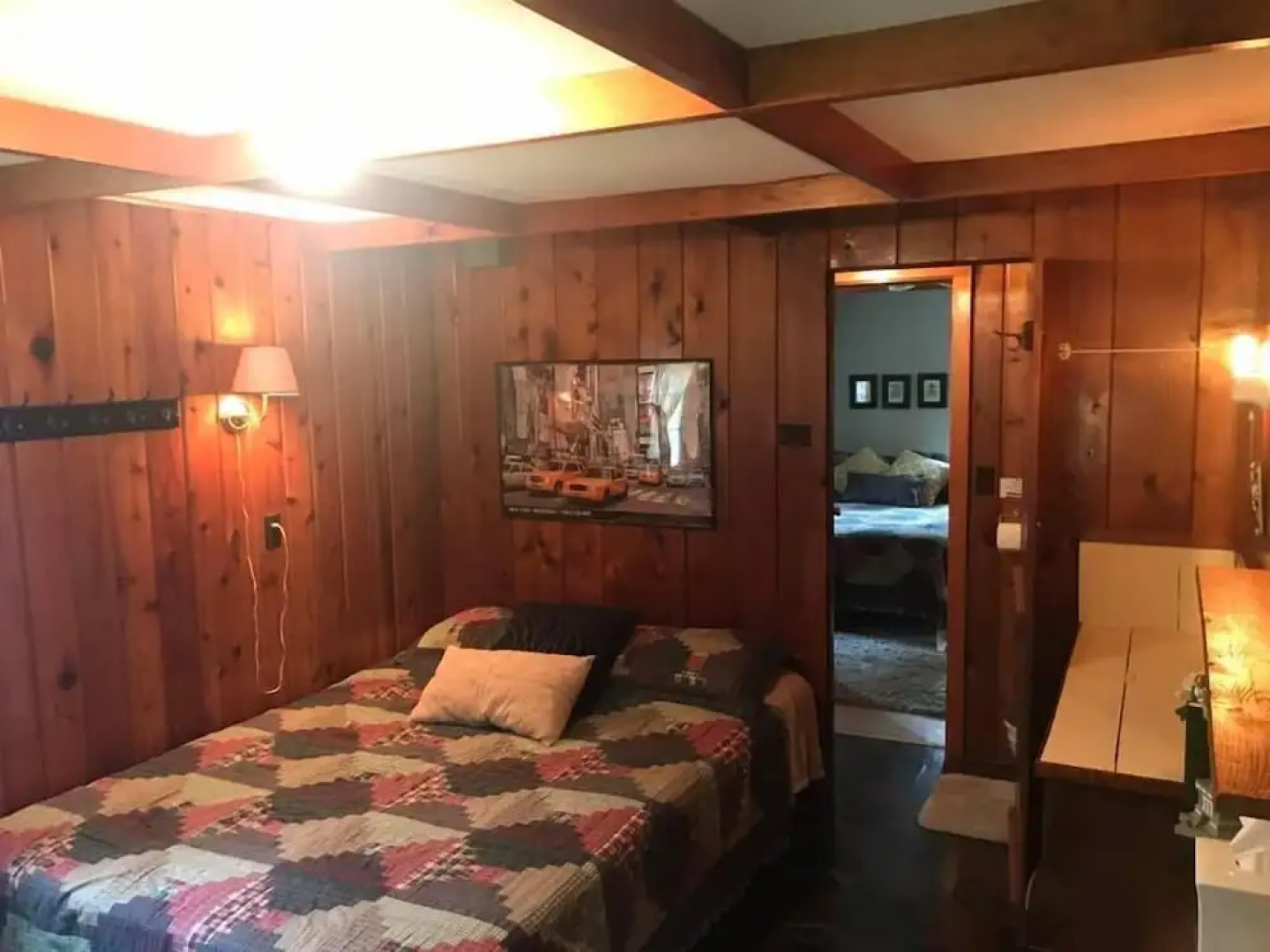 #5 - Times Square 2 Bedroom Cabin by RedAwning