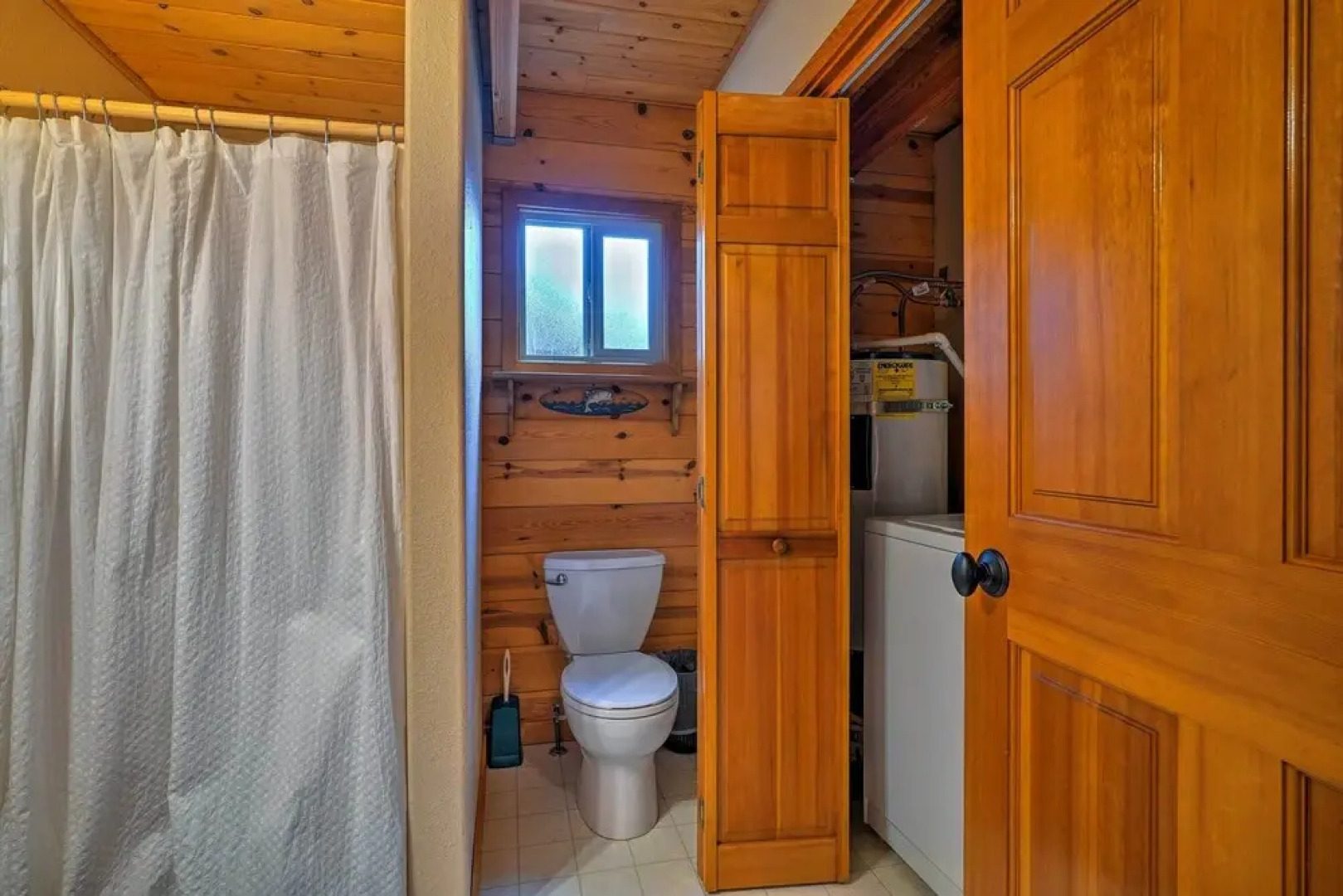 Leavenworth Cabin 3 Mi to Lake Wenatchee: Hot Tub!