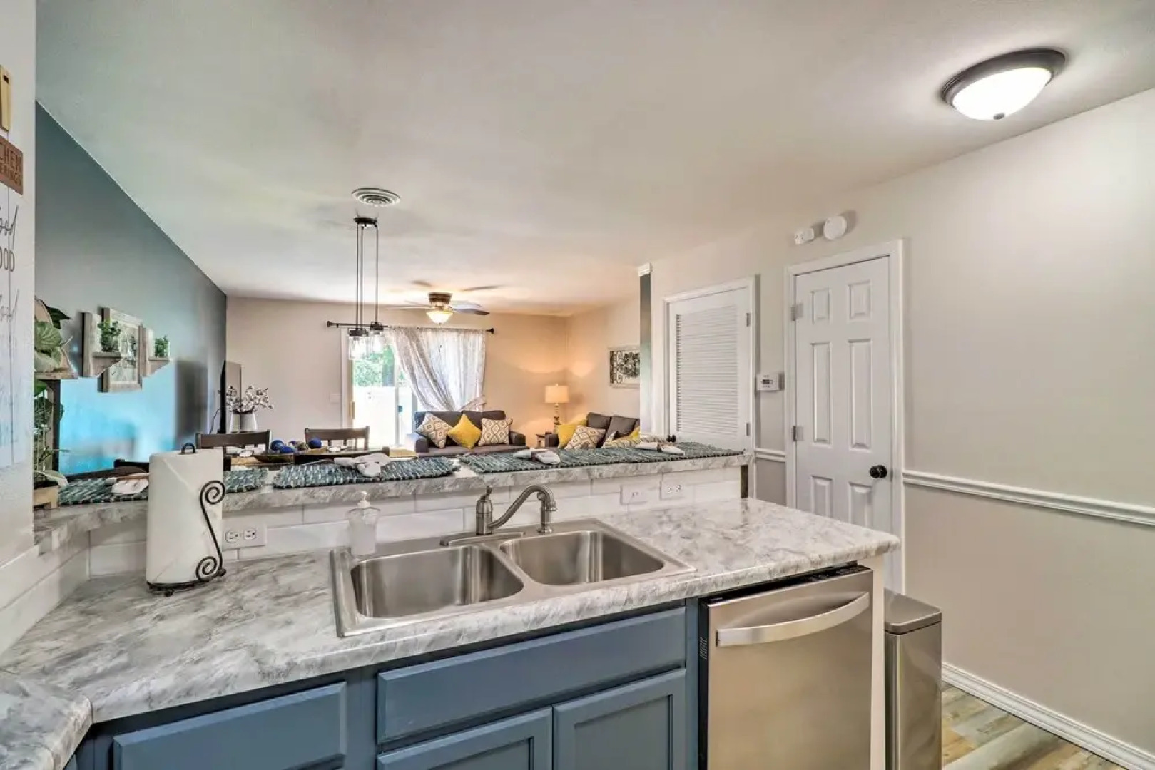 Fairfield Bay Condo w/ Patio < 5 Mi to Lake!