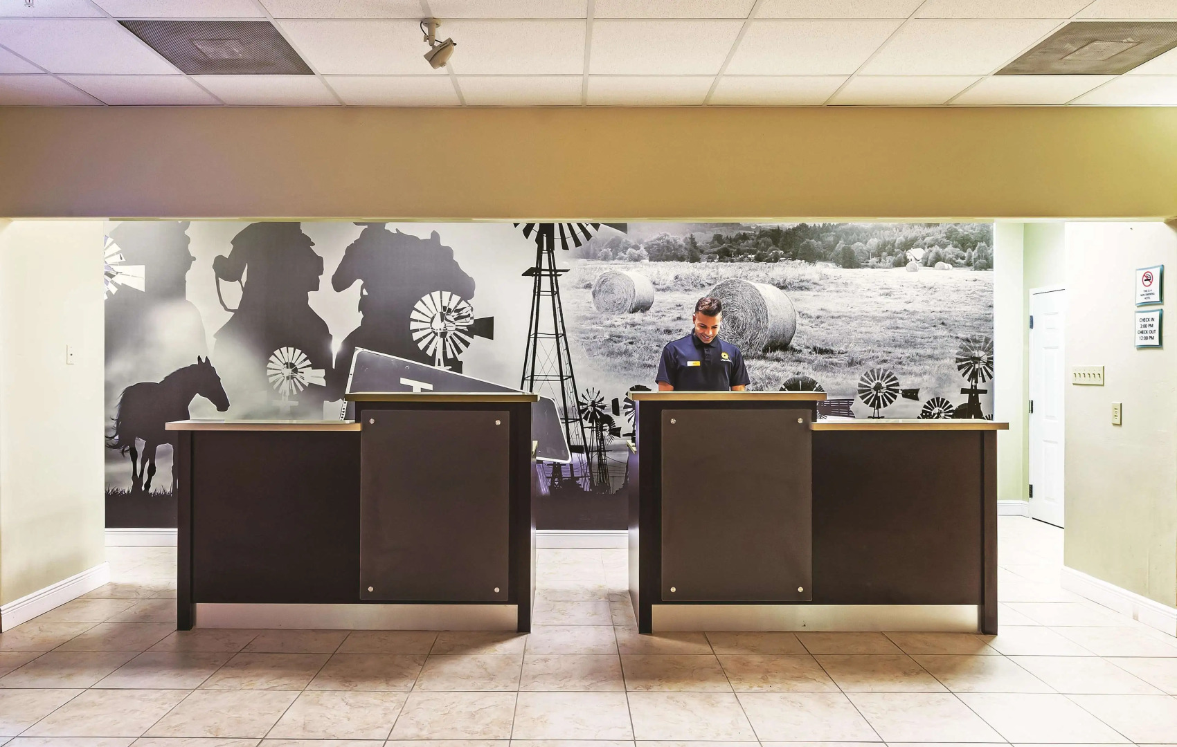 La Quinta Inn & Suites by Wyndham Angleton