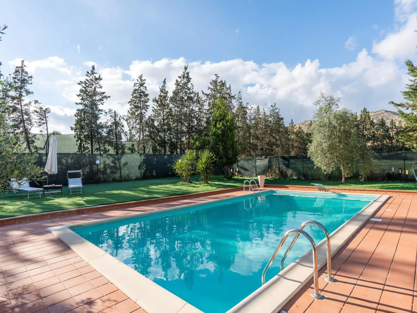 Alluring holiday home in Assoro with private pool