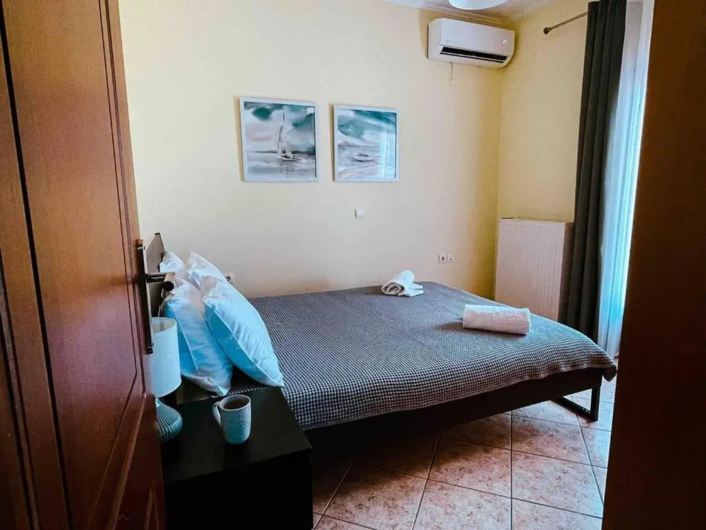 2 Bed House - Sleeps 5 - Garden - Parking - Wifi