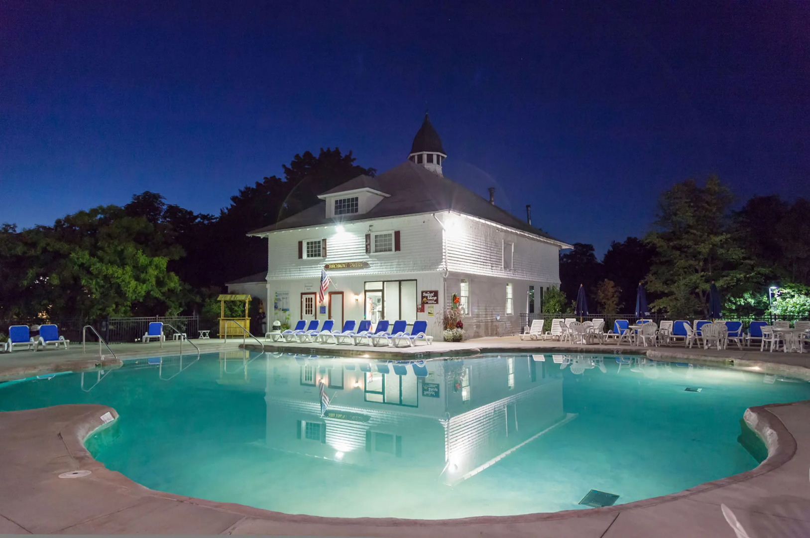 Red Jacket Mountain View Hotel