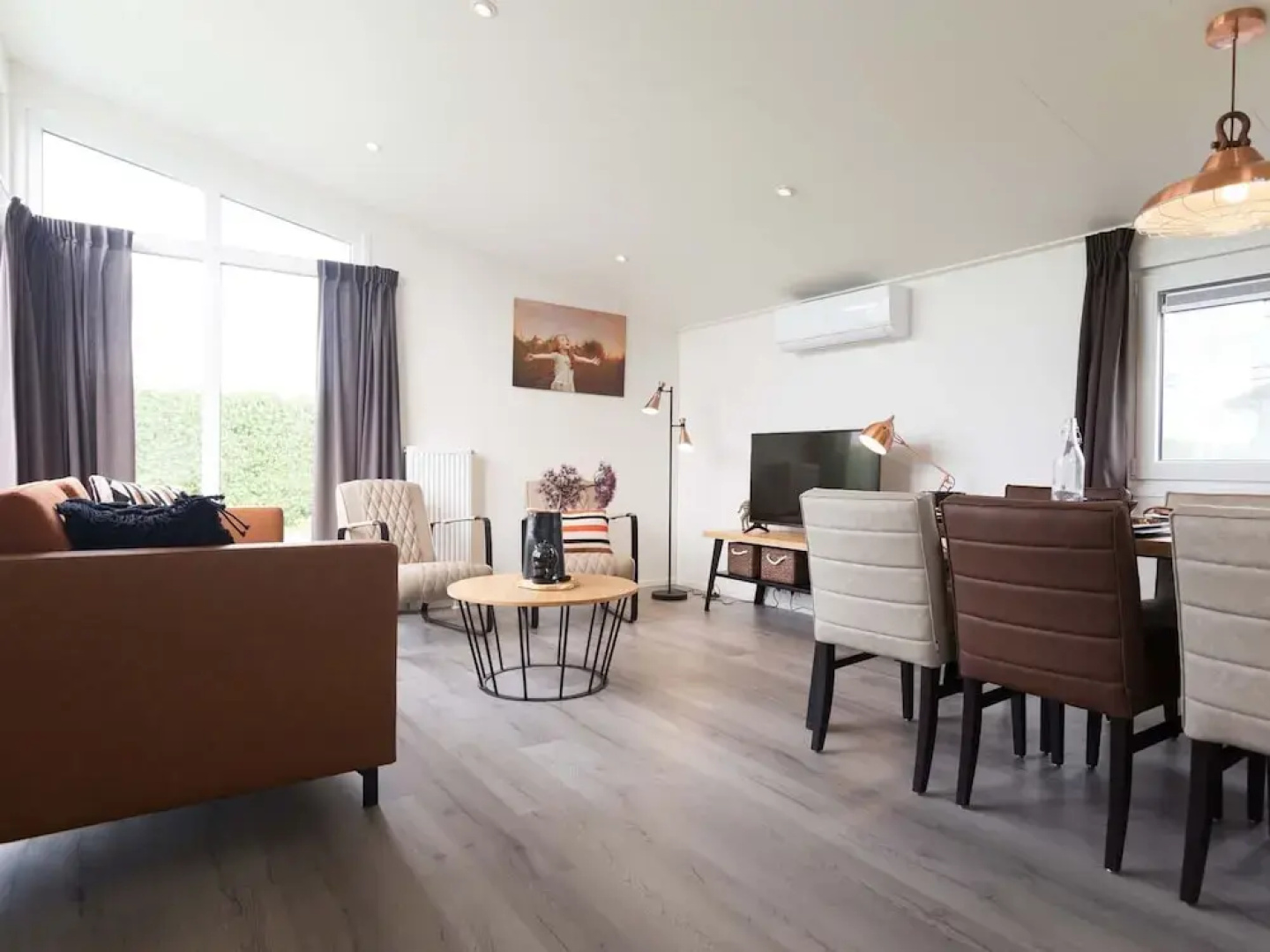 Chalet in a Holiday Park, 18 km. From Rotterdam