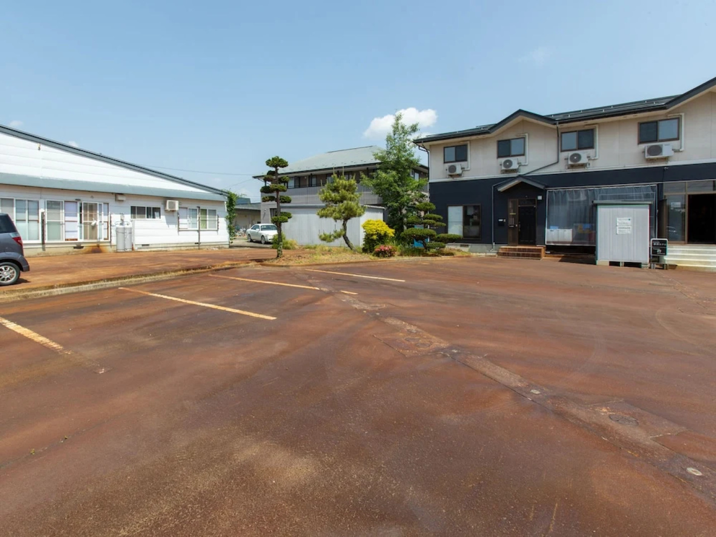 OYO Business Takahata Ekimae Hotel