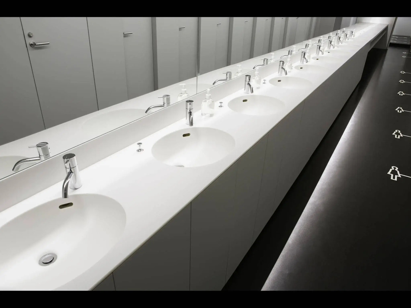 9h nine hours Narita Airport