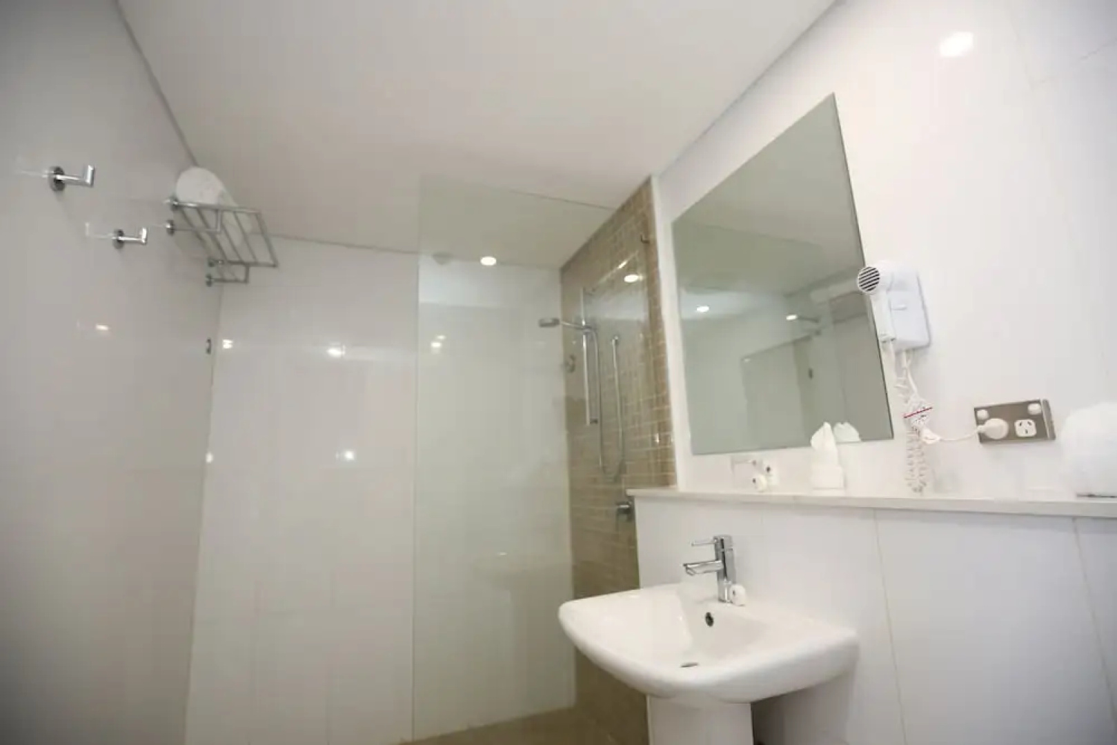 Ela Beach Hotel & Apartments
