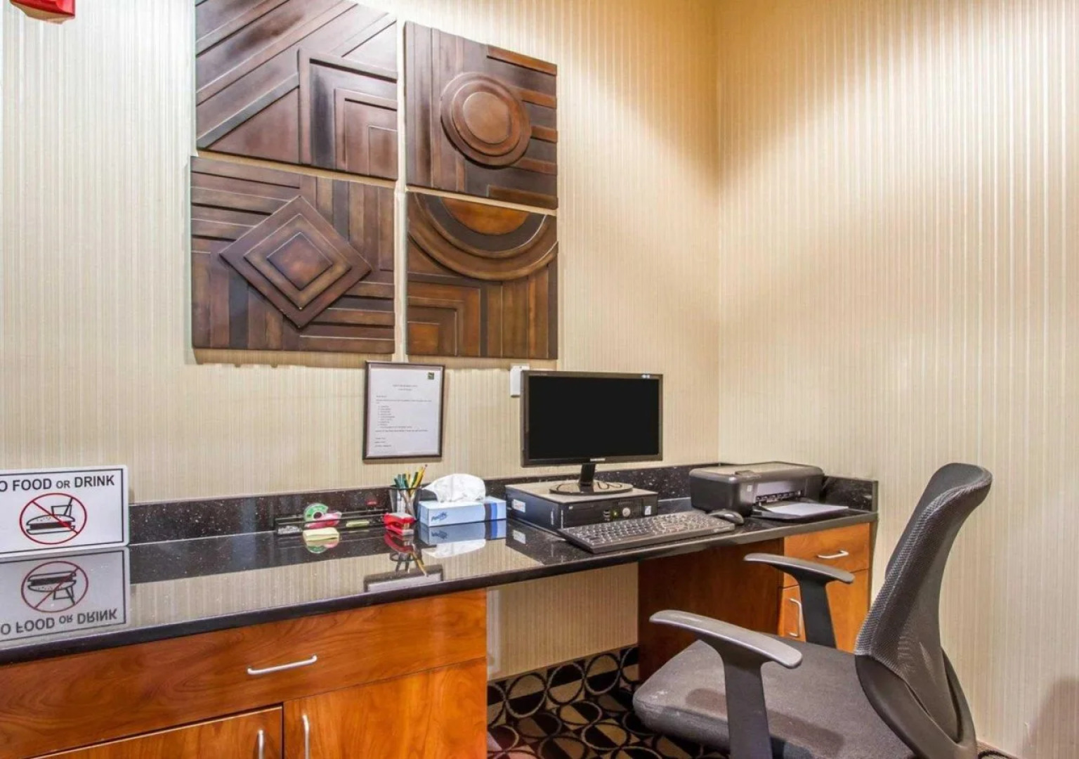 Econo Lodge Inn & Suites Huntsville University Area