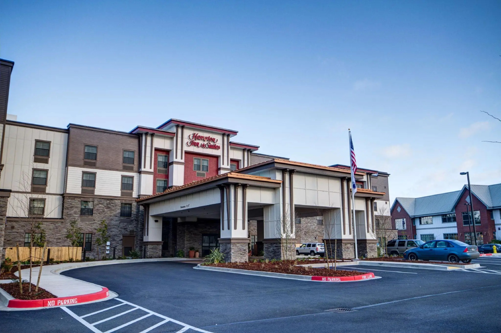 Hampton Inn & Suites DuPont