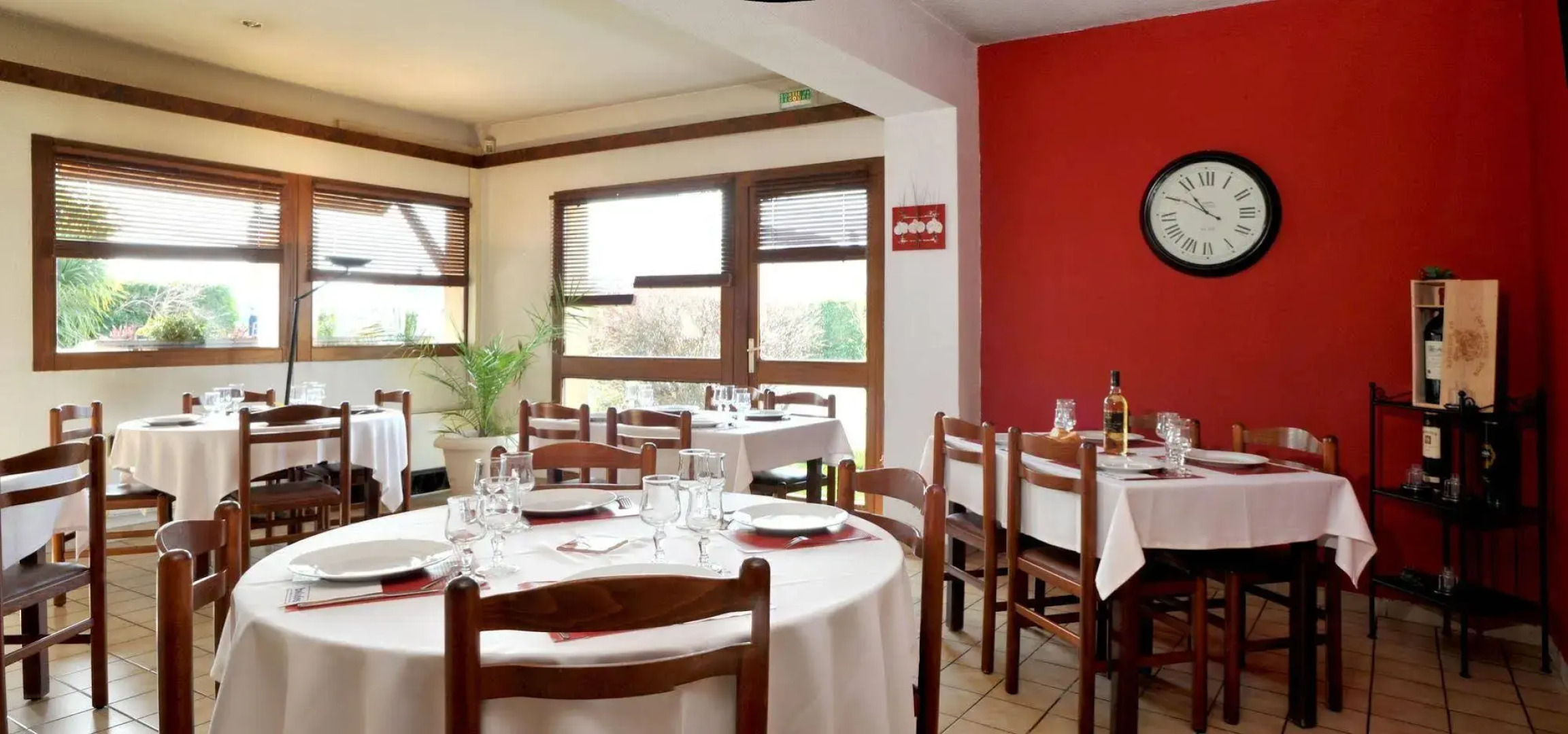 Brit Hotel Confort Pau Lons