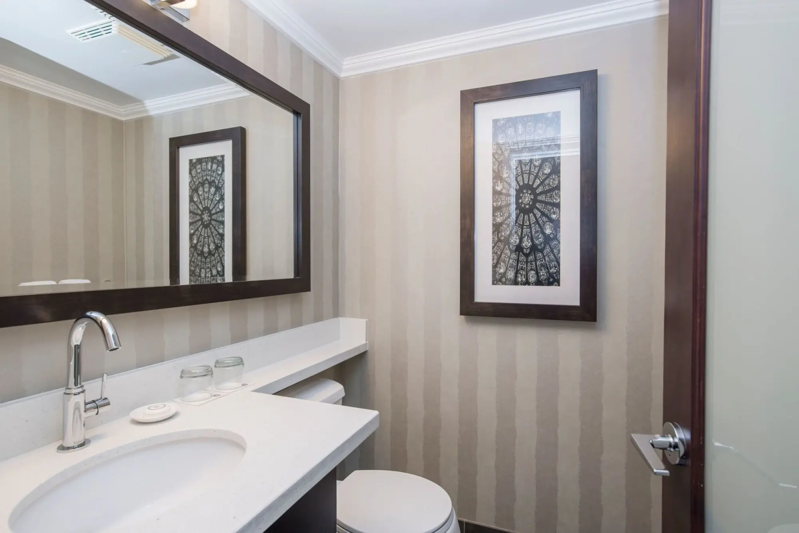 La Grande Residence Vancouver at The Sutton Place Hotel