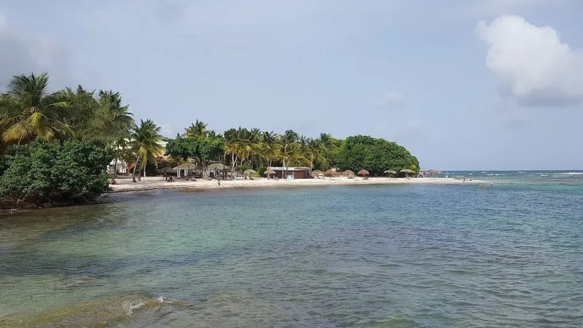 Anse des Rochers Beach & Pool Resort