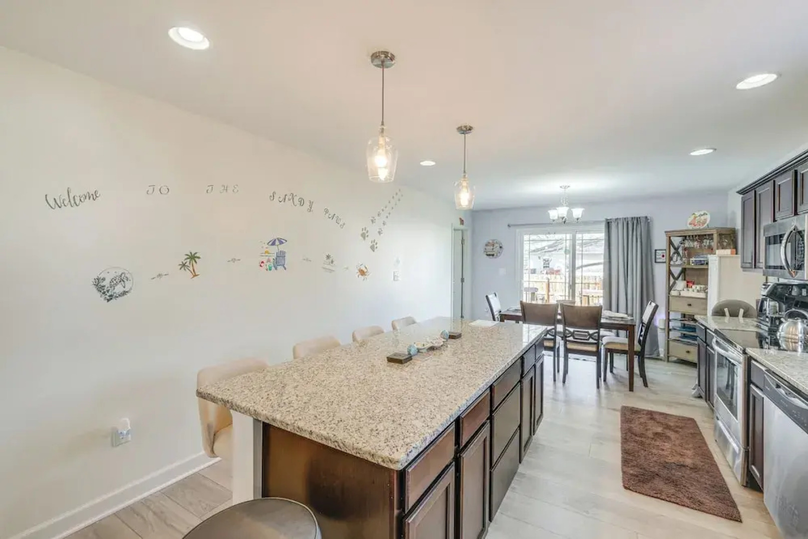 1 Mi to Colonial Beach Boardwalk: Home w/ Fire Pit