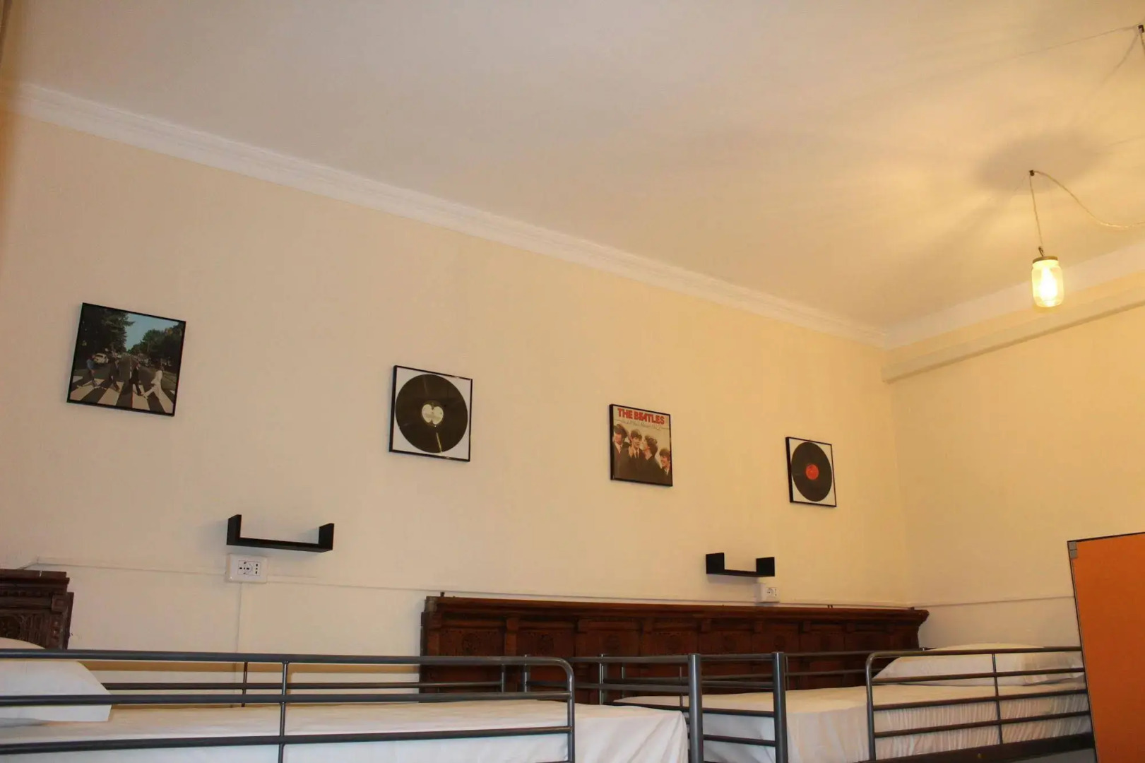 Victoria House Hostel