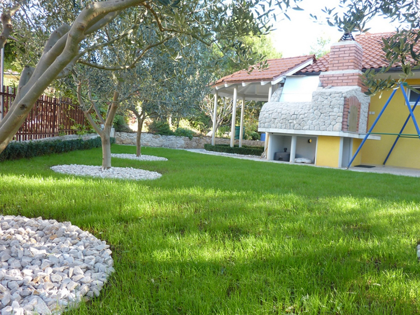 Apartment Amalia - family friendly with parking: A3 Ariela Pakostane, Riviera Biograd