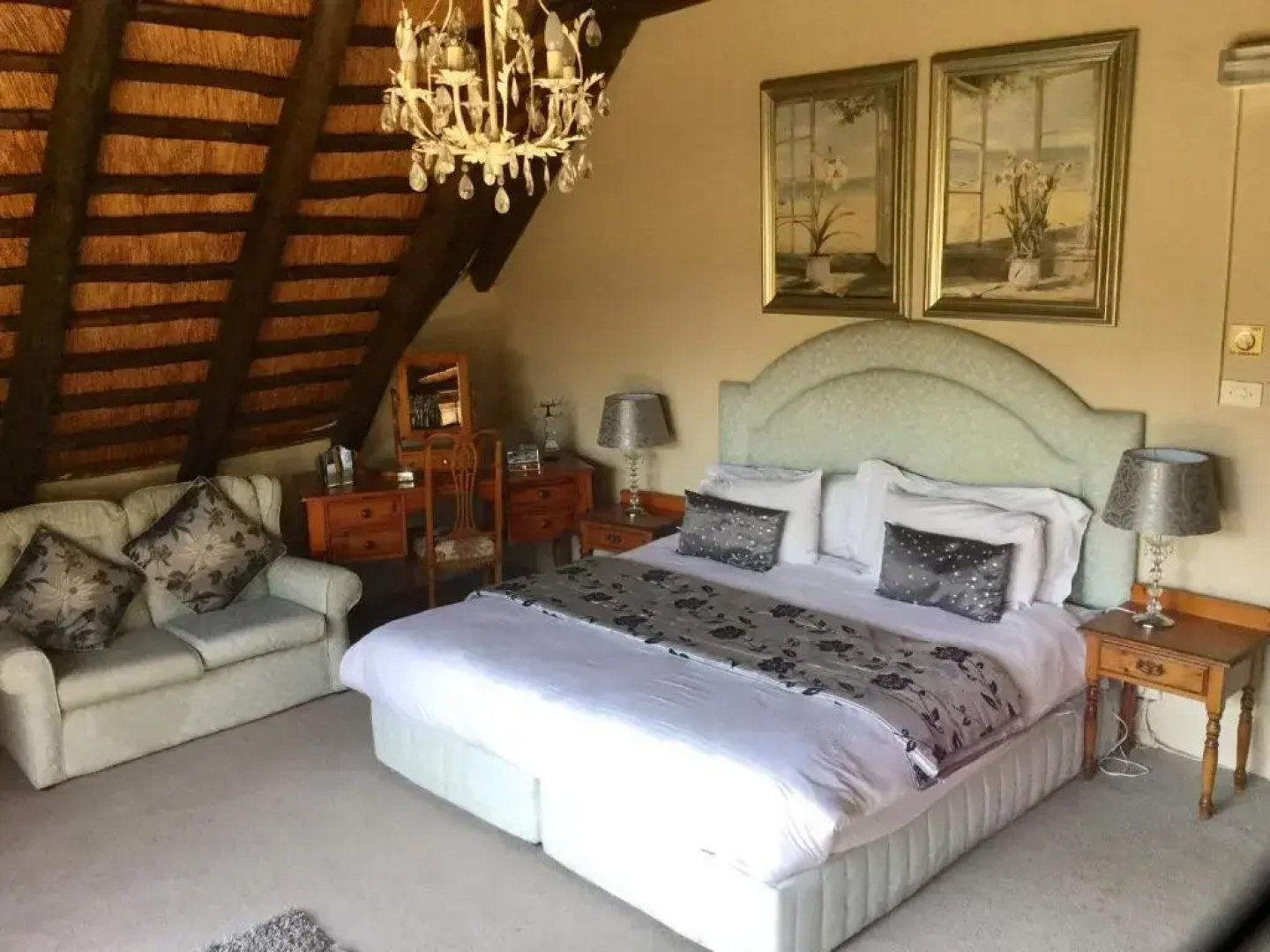 Warrens Guest House